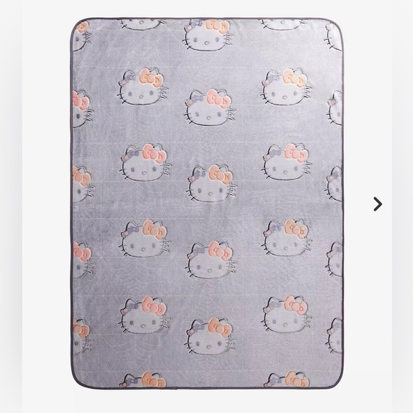 NEW 2024 Hello Kitty Halloween Blanket Throw Sanrio Grey 46 In x 60 - Picture 7 of 8